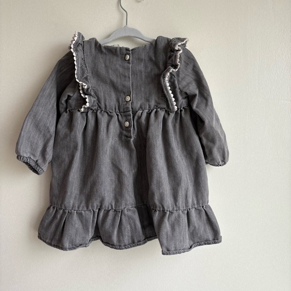 H&M Baby Girls Light Grey Embroidered Flowers Ruffle Long Sleeve Dress 9-12M - Picture 4 of 6